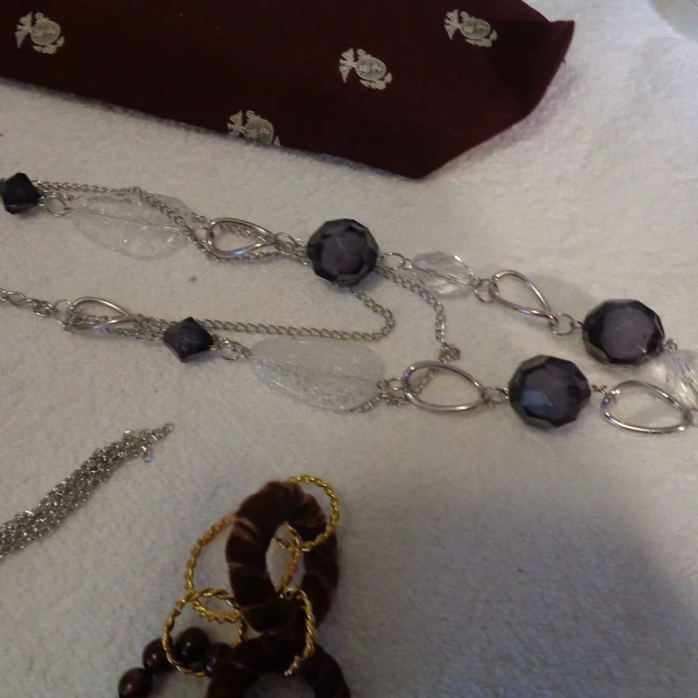 RETRO STY BURTON BEAR 4 NEW NECKLACES MADE TO LOOK OLD VINT TIE LOT